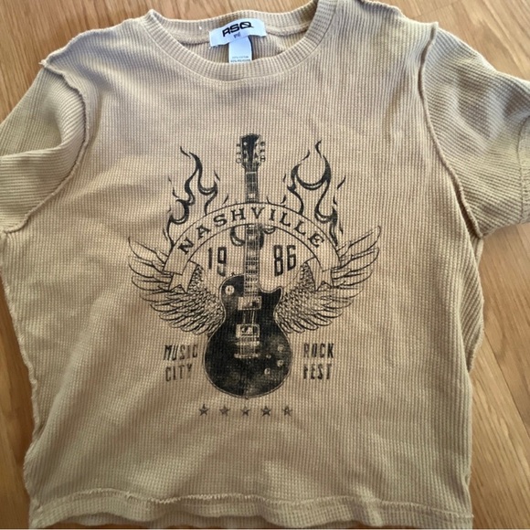 Shirt bundle - Picture 2 of 2